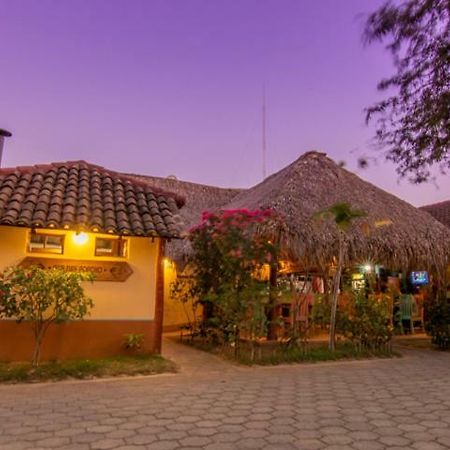 Club Surf Popoyo Hotel ภายนอก รูปภาพ